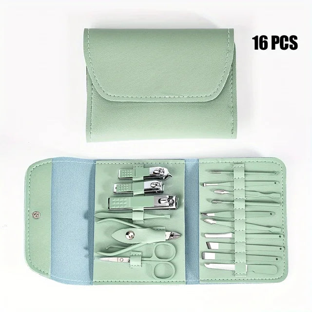 NailPro - 16-Piece Manicure Set with Travel Case