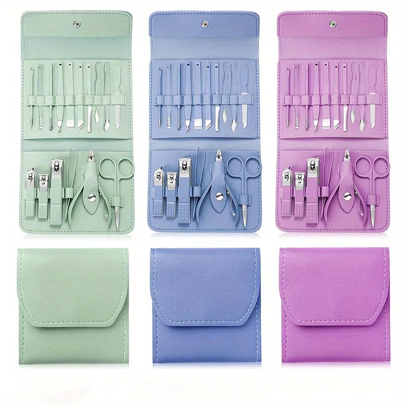 NailPro - 16-Piece Manicure Set with Travel Case