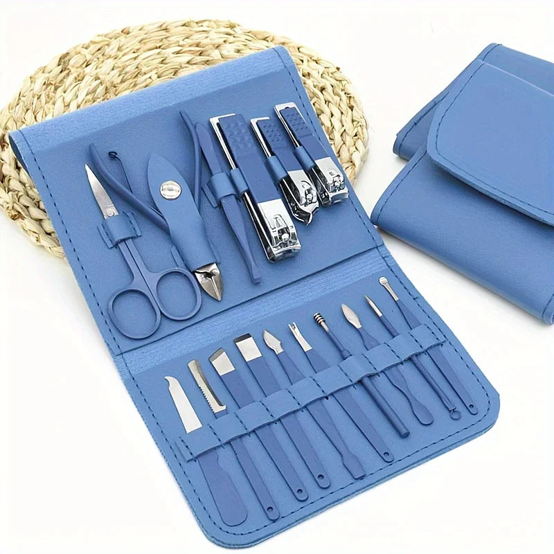 NailPro - 16-Piece Manicure Set with Travel Case