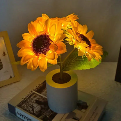 SolFlora LED Sunflower Lamp - Rechargeable Tabletop Night Light