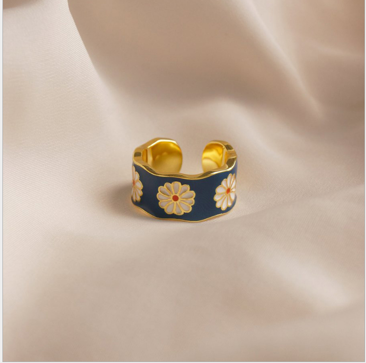 AOMU Daisy Enamel Ring – Vintage Baroque Adjustable Floral Jewelry