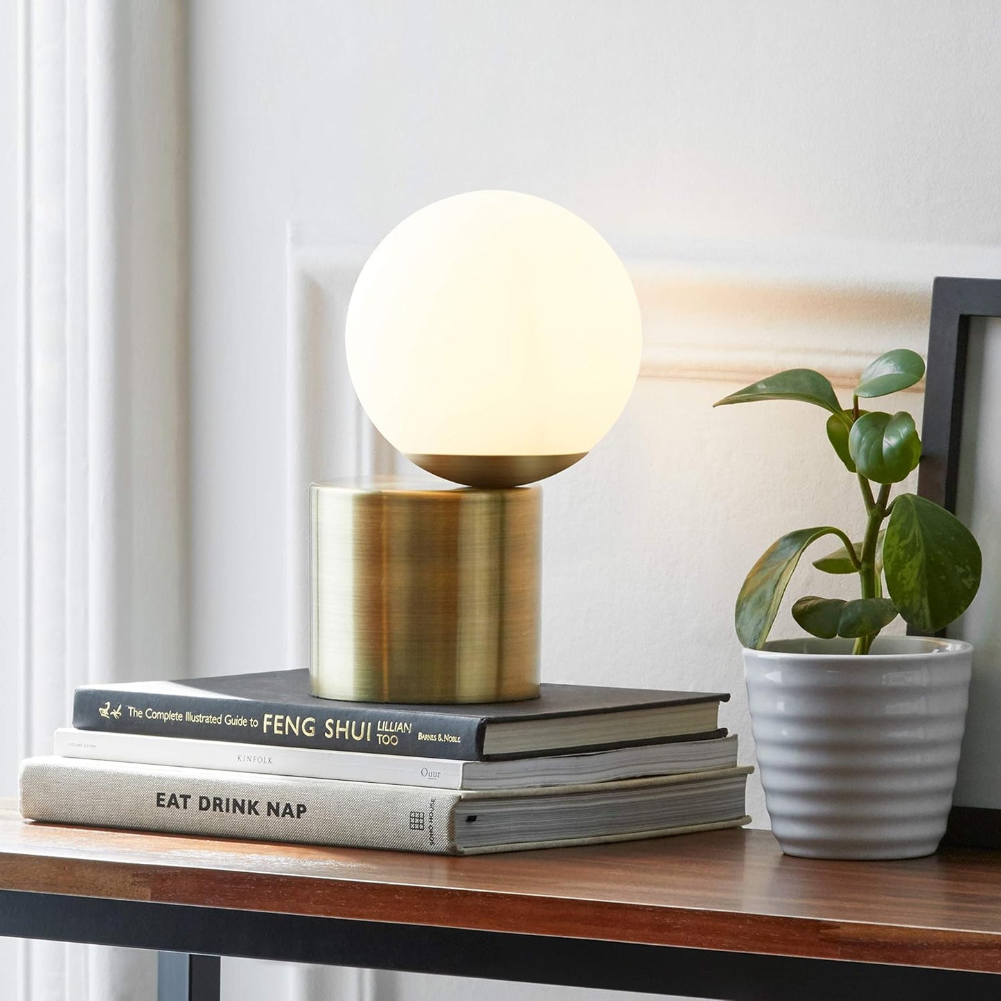 Nordique - Modern Glass Ball Table Lamp