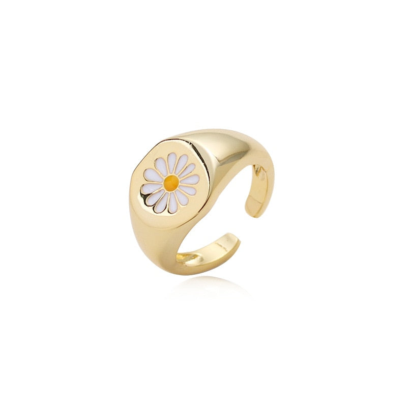 Daisy Enamel Ring – Cute Gold-Plated Flower Ring for Girls