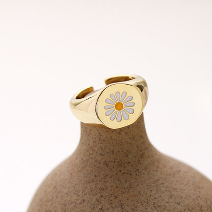 Daisy Enamel Ring – Cute Gold-Plated Flower Ring for Girls