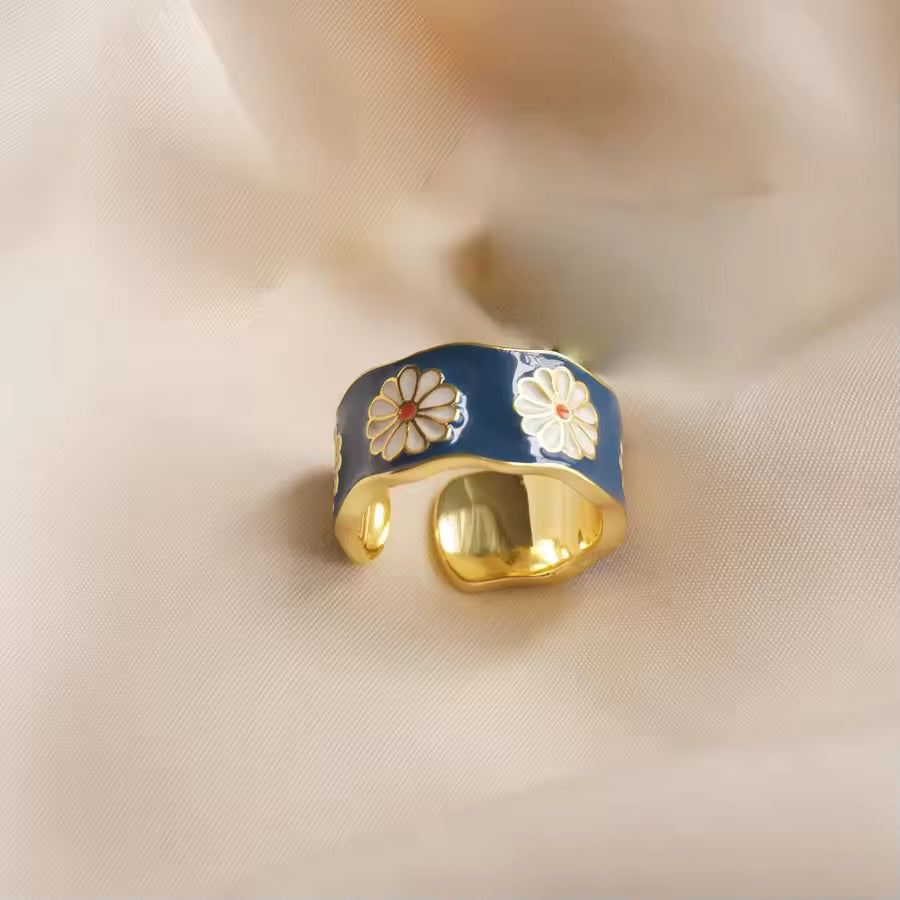 AOMU Daisy Enamel Ring – Vintage Baroque Adjustable Floral Jewelry